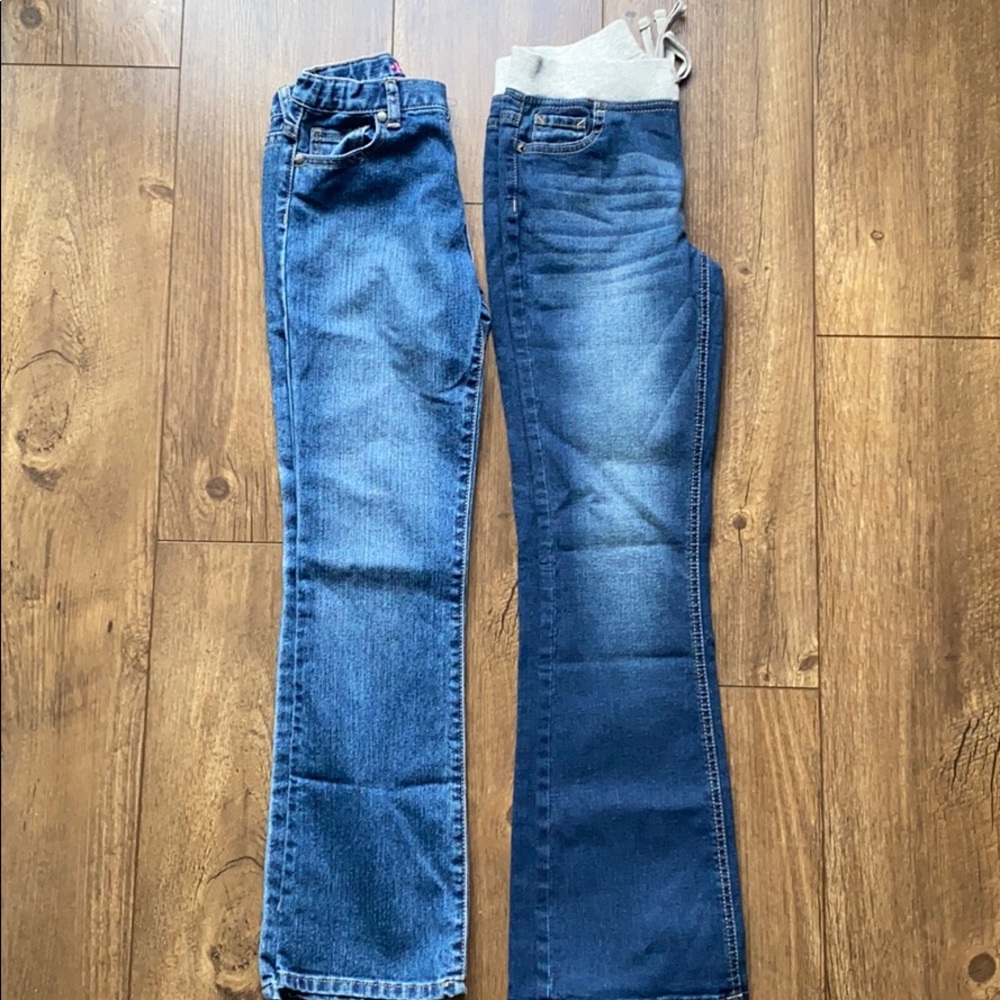 2 Pairs of jeans